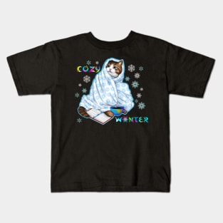 Cozy winter cat Kids T-Shirt